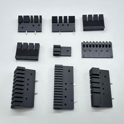 การผลิตโลหะแผ่น โปรไฟล์อัลลูมิเนียมที่กําหนดเอง อุปกรณ์ระบายความร้อน CNC Machining อัลลูมิเนียม extrusion radiator