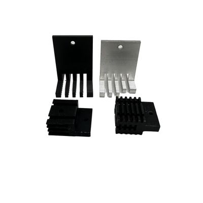 อัลลูมิเนียมยาวนานถูกขีดออก LED Heatsink ประสิทธิภาพการกระจายความร้อน ประสิทธิภาพการกระจายความร้อน