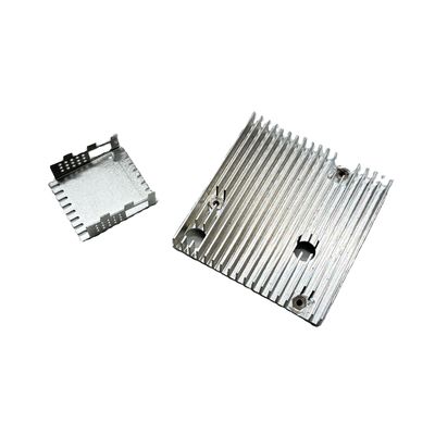 การผลิตโลหะแผ่น โปรไฟล์อัลลูมิเนียมที่กําหนดเอง อุปกรณ์ระบายความร้อน CNC Machining อัลลูมิเนียม extrusion radiator