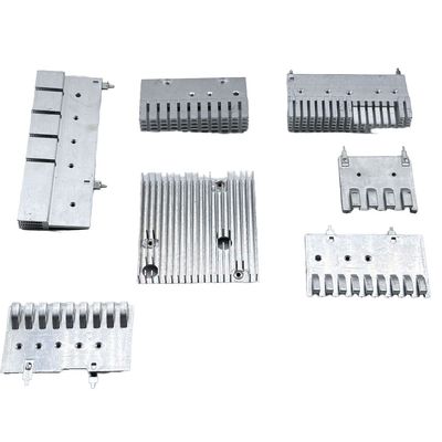 การผลิตโลหะแผ่น โปรไฟล์อัลลูมิเนียมที่กําหนดเอง อุปกรณ์ระบายความร้อน CNC Machining อัลลูมิเนียม extrusion radiator