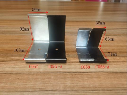 สัญลักษณ์ที่กําหนดเอง ยอมรับ C057 โลหะ stamping 65Mn เหล็ก Zinc Plating Shipping Crate Clips สําหรับกล่องไม้