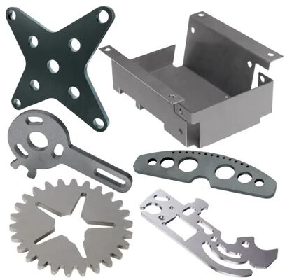 งานฝีมือตัดเลเซอร์ลายที่กำหนดเอง การตกแต่งโลหะสำหรับสวนสาธารณะ เครื่องประดับพร้อมสีที่กำหนดเอง